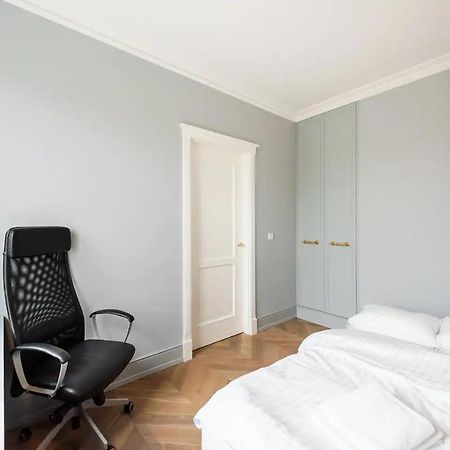 Luxury Garden Apartment Varsavia Esterno foto