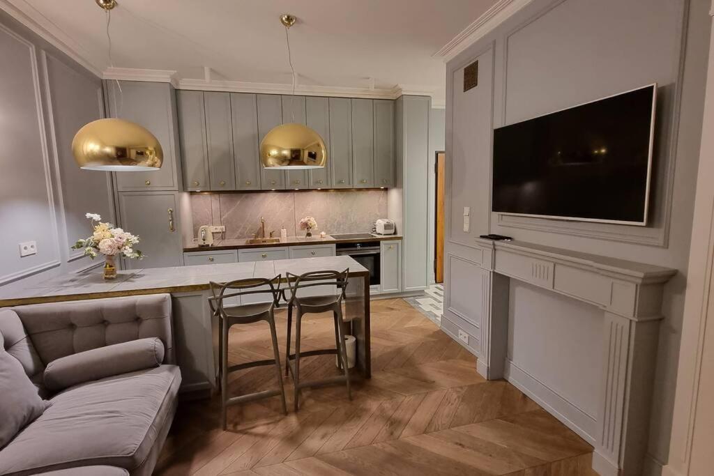 Luxury Garden Apartment Varsavia Esterno foto